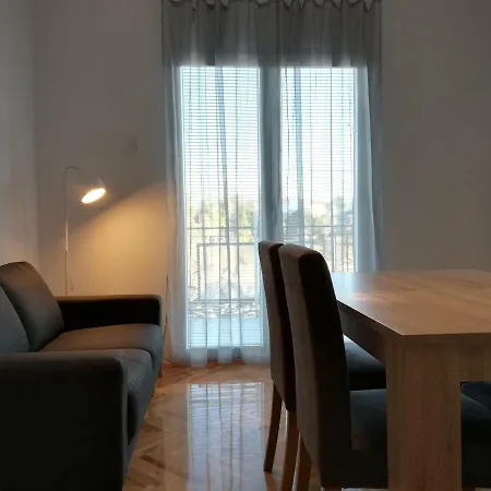 Апартаменты Granzola *
