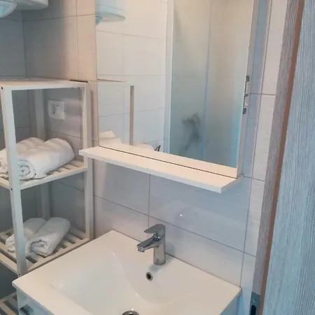 Granzola Apartment *
